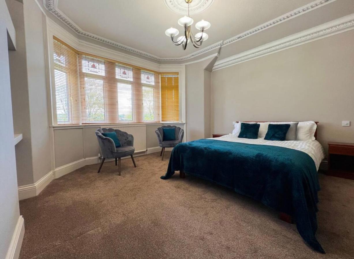 Carlibar Villa Barrhead Экстерьер фото