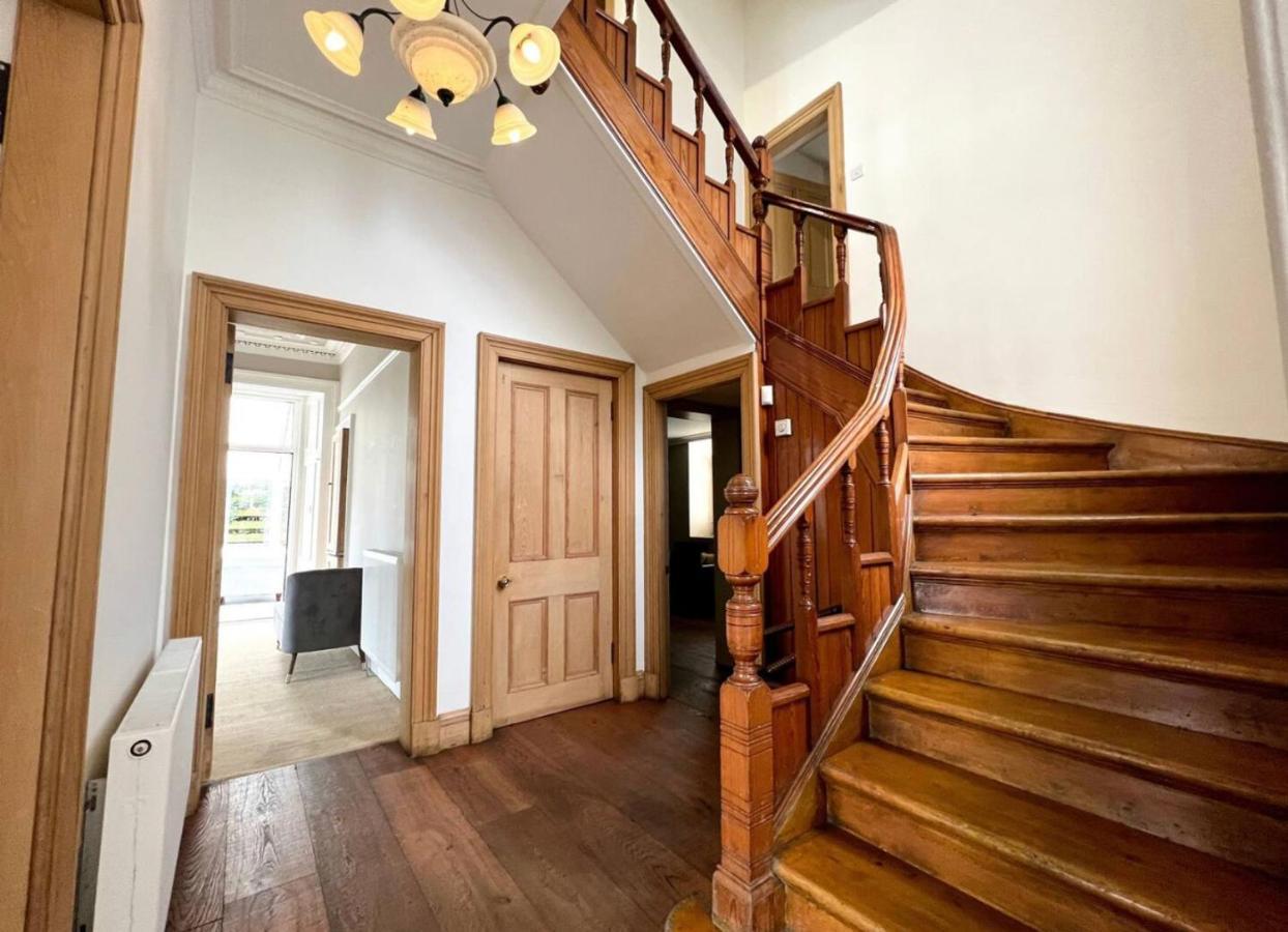Carlibar Villa Barrhead Экстерьер фото