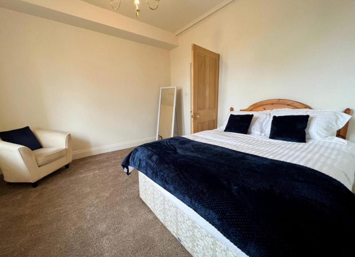 Carlibar Villa Barrhead Экстерьер фото