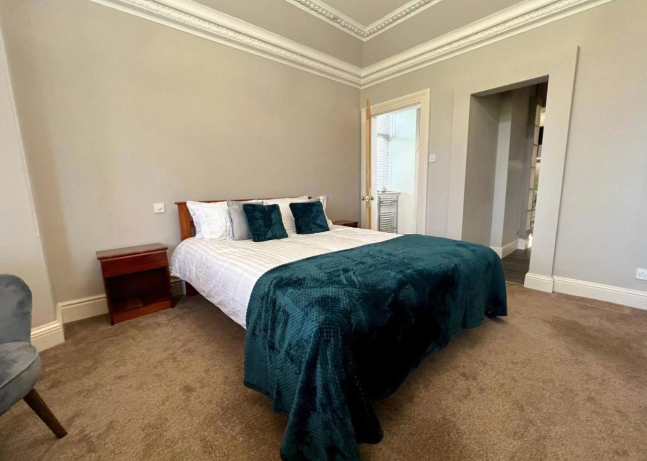 Carlibar Villa Barrhead Экстерьер фото